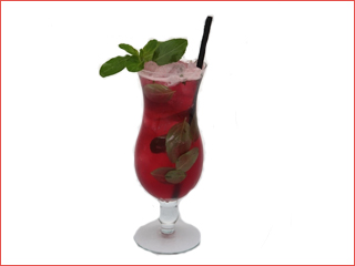 Waterberry é dica de drink com melancia e cranberry